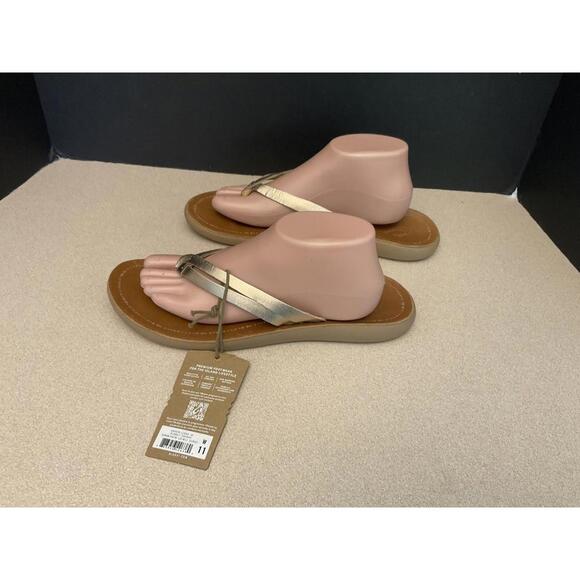 New! Womens Olukai Kapehe Luana Flip Flop Sandals - Bubbly/Sahara. Size 11. - Picture 1 of 7